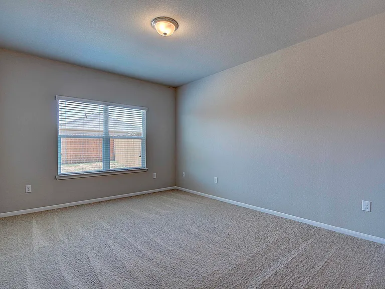 10404 Hatton Ln — Photo 13