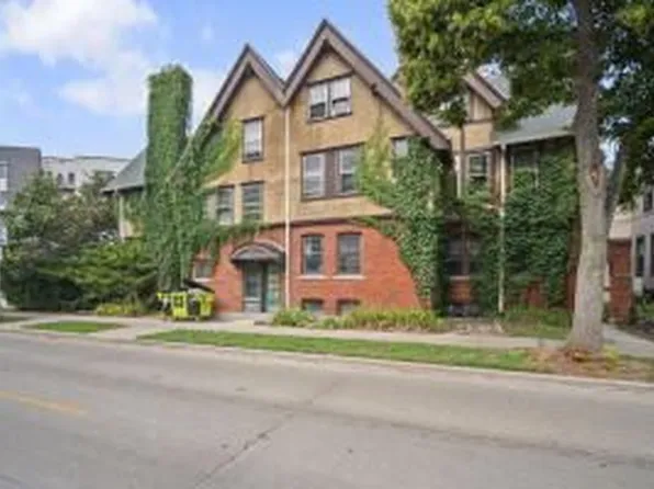 1815 N Oakland Ave #1819-2, Milwaukee, WI 53202