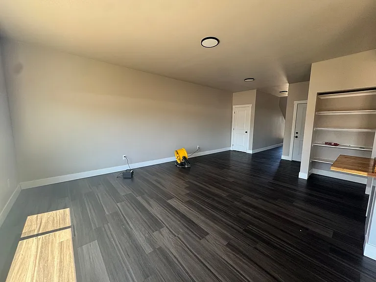 144 Allison Ave — Photo 8
