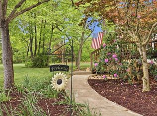406 Trayfoot Rd, Grottoes, VA 24441