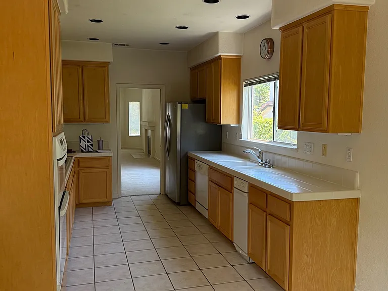 Kitchen 1
