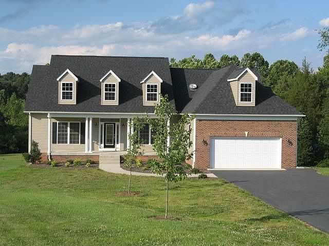 1st image of 306 Willow Creek Dr