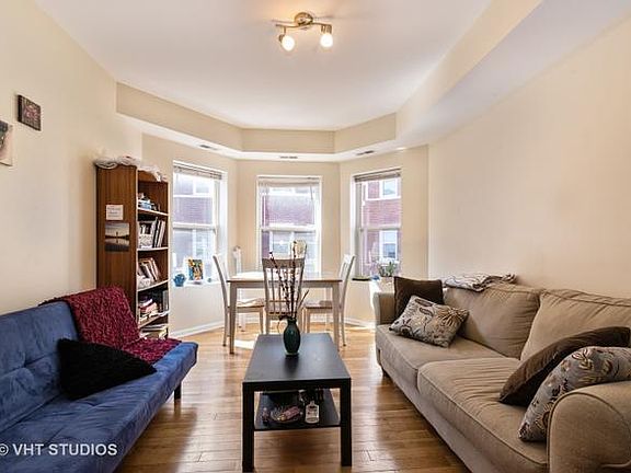3rd image of 6423 N Greenview Ave APT 2E