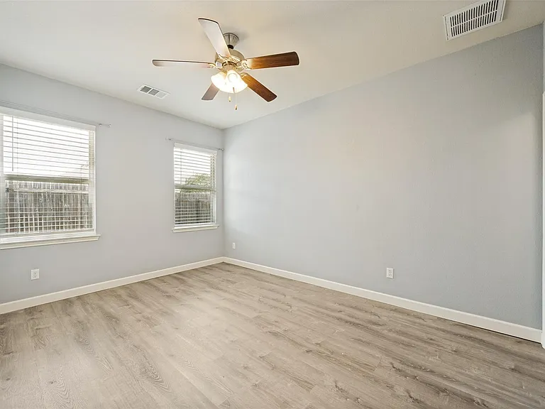138 Wainscot Oak Way — Photo 7