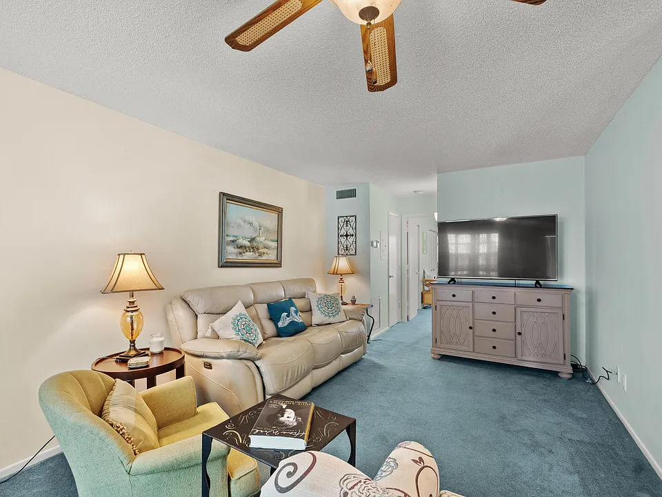 36 Vista Gardens Trl #205