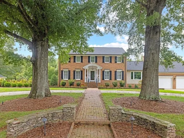 2919 Truitt Dr, Burlington, NC 27215