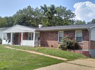 1219 Miremont Dr, Ballwin, MO