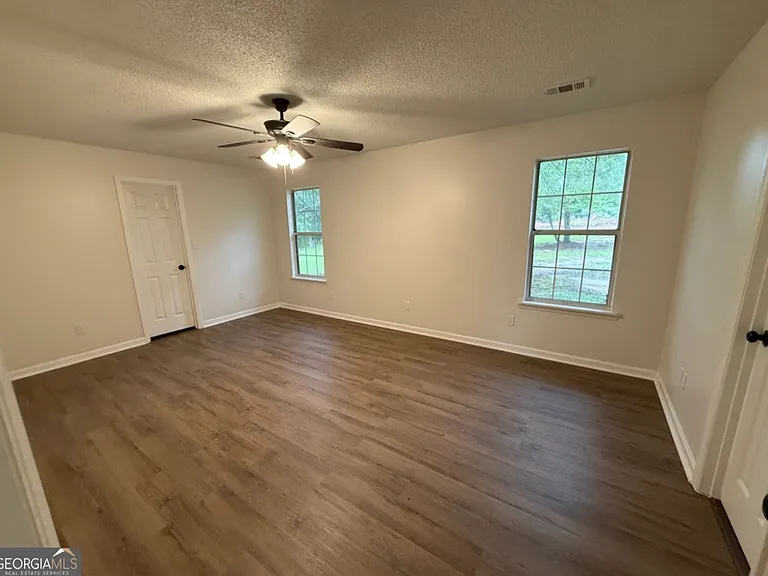 105 Mockingbird Dr — Photo 30