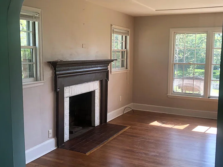 307 S Cherokee St — Photo 12