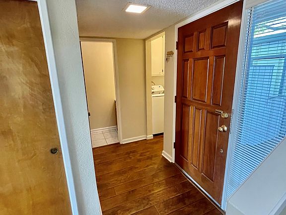 5th image of 147 Rockwood Dr