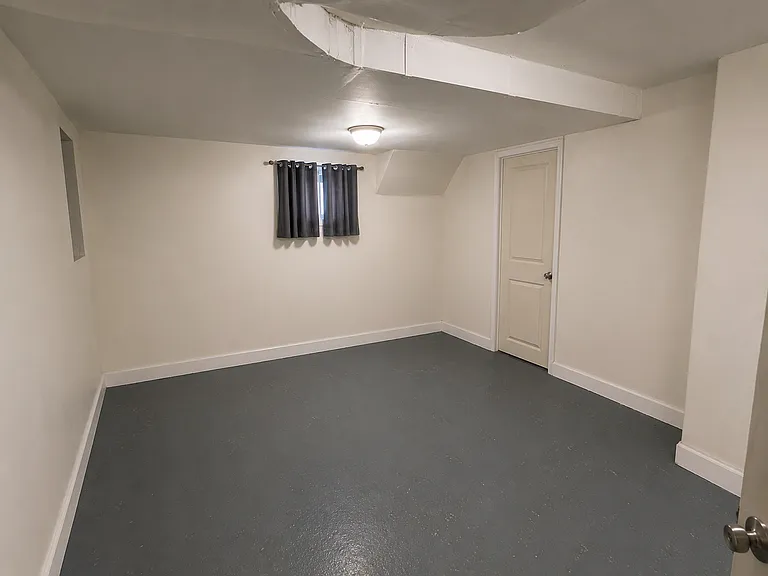 629 Watson Ave — Photo 17