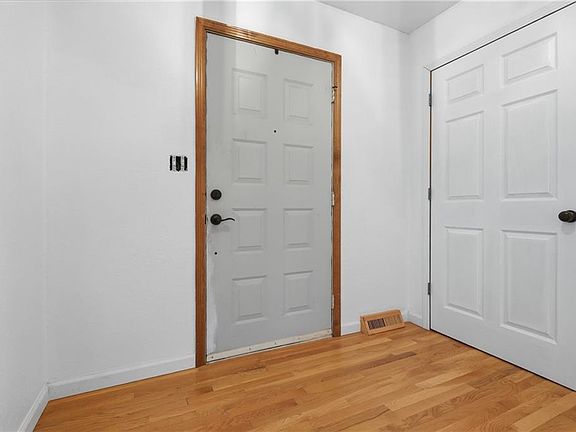 5th image of 6130 NE State Rte NW