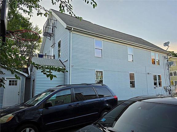 4th image of 28 Benedict St