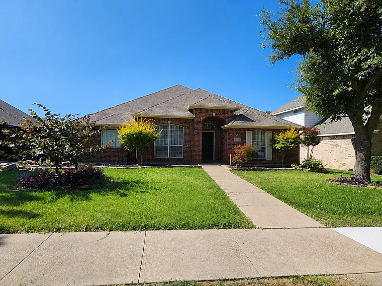 3408 Mosswood Dr — Photo 1
