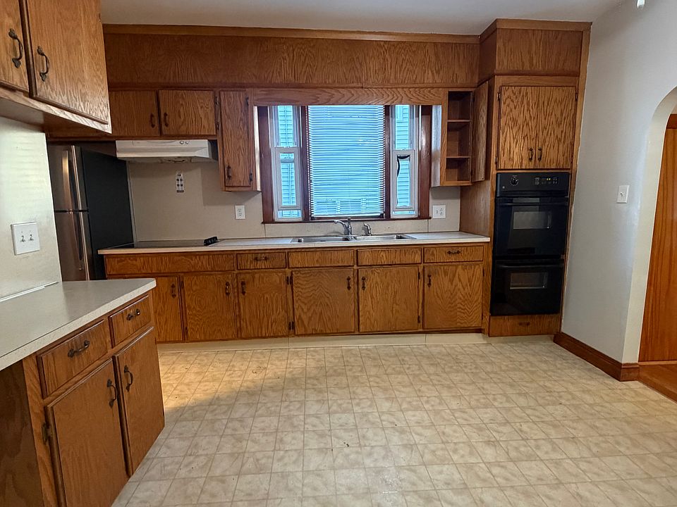 1st image of 65 Sterling St #1