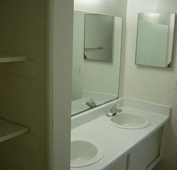 404 W Forest Ave — Photo 12