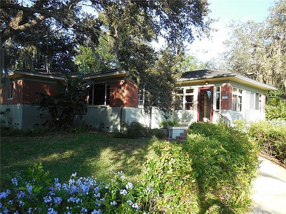 2nd image of 1460 Jacaranda Cir S
