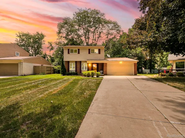 29263 Somerset Dr, Southfield, MI 48076
