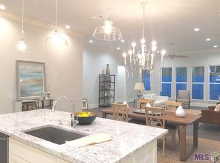 1127 Club Pl, Baton Rouge, LA 70810