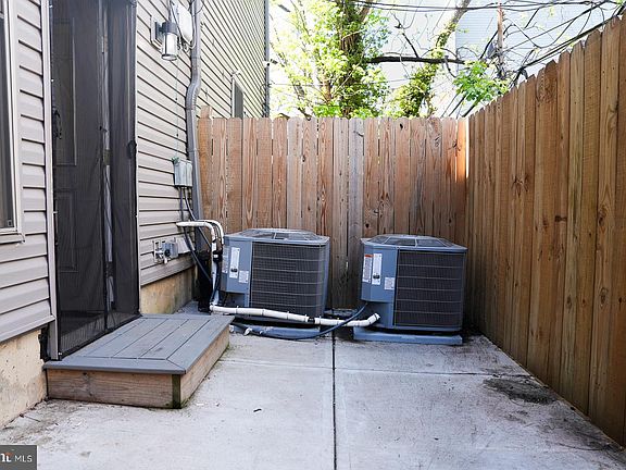 4th image of 4107 W Girard Ave
