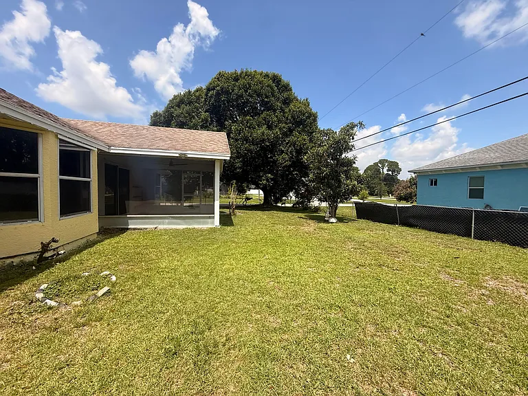 1765 SW Desert Ave — Photo 14