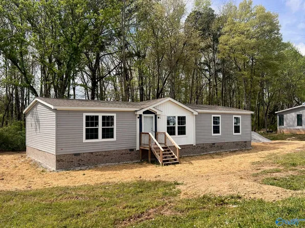 106 Martin Ln, Guntersville, AL 35976