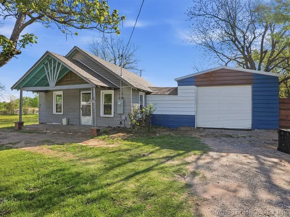 2131 N Edgewood Cir, Cushing, OK 74023