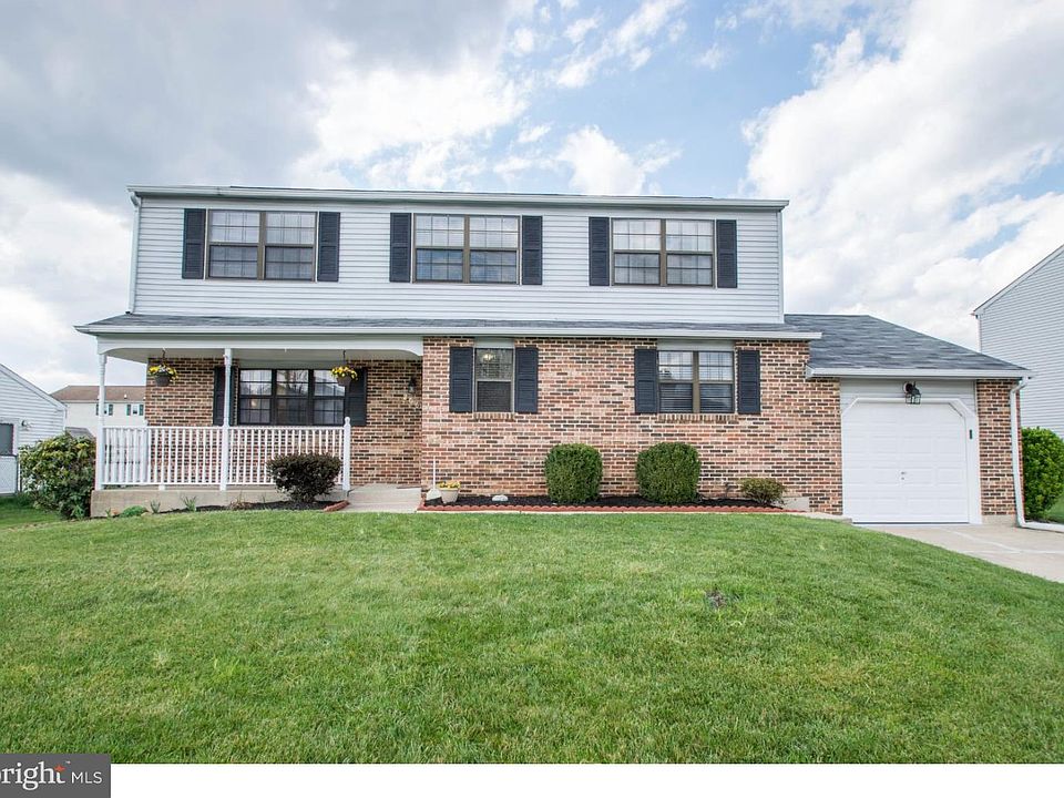 1st image of 206 Aspen Dr