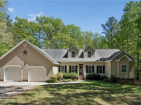 10107 Woods Creek Ln, Gloucester, VA 23061