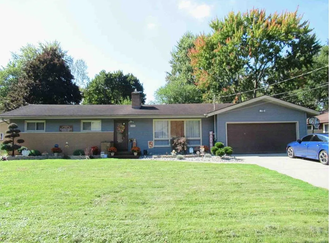 3482 Creekwood Dr photo 1