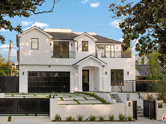 2nd image of 1616 San Vicente Blvd