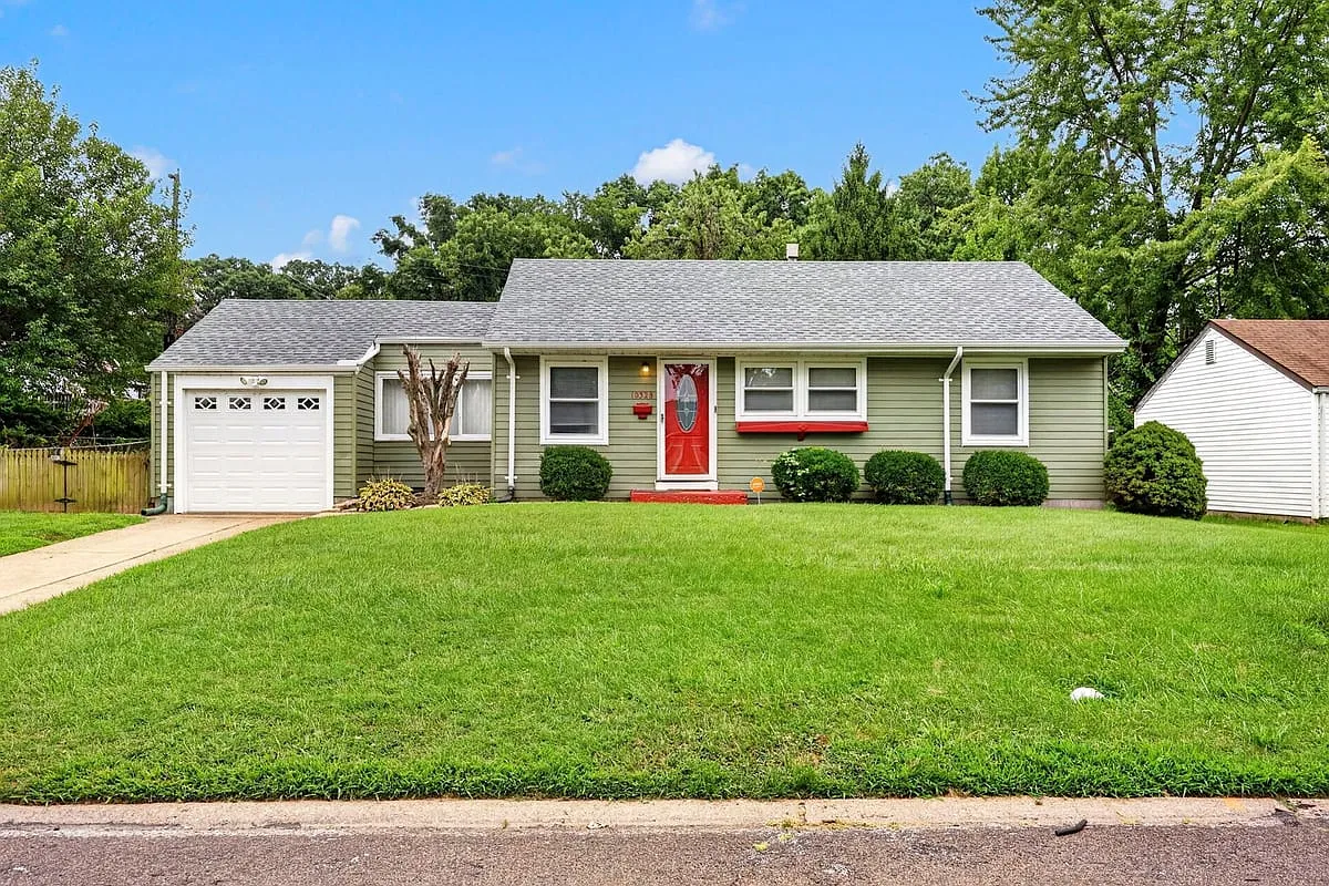 10328 Dudley Dr - 10328 Dudley Dr — Photo 2