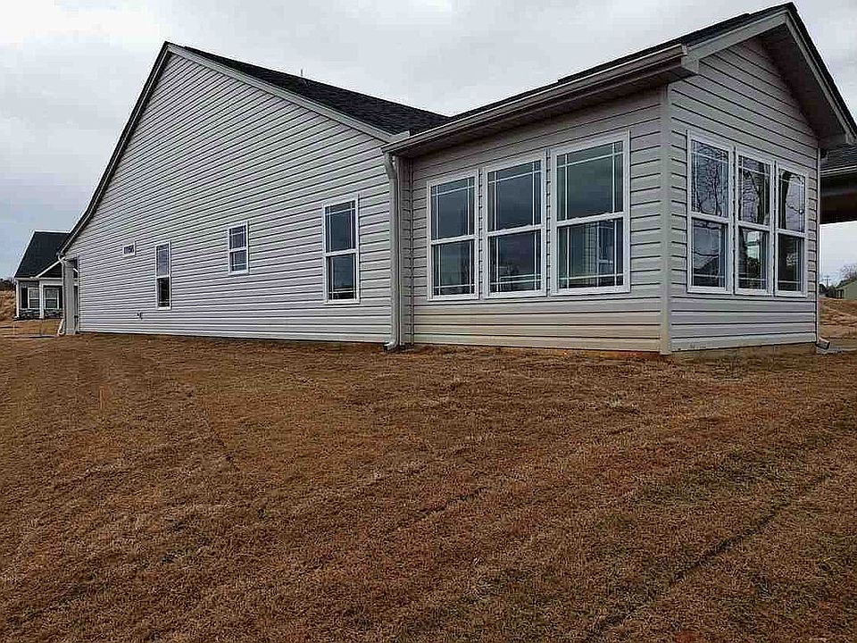 2nd image of 1327 Lindale Pl