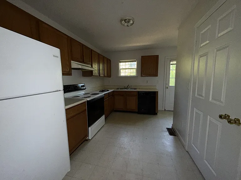 161 Shamrock Ln #A — Photo 7