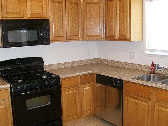 5th image of 418 Bottle Brush Way