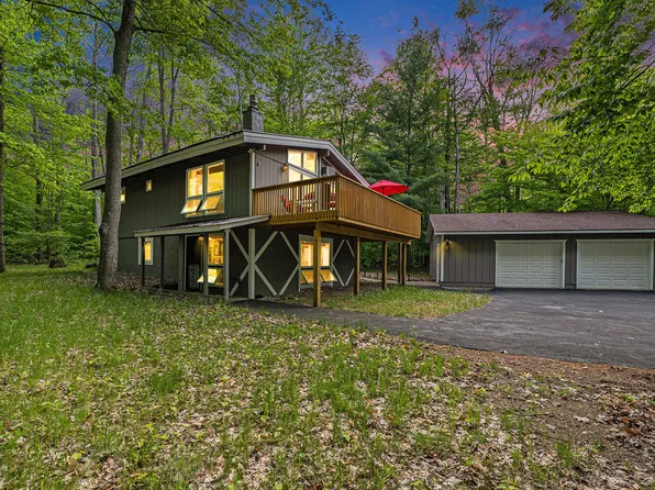 5990 Algonquin Rd, Gaylord, MI 49735