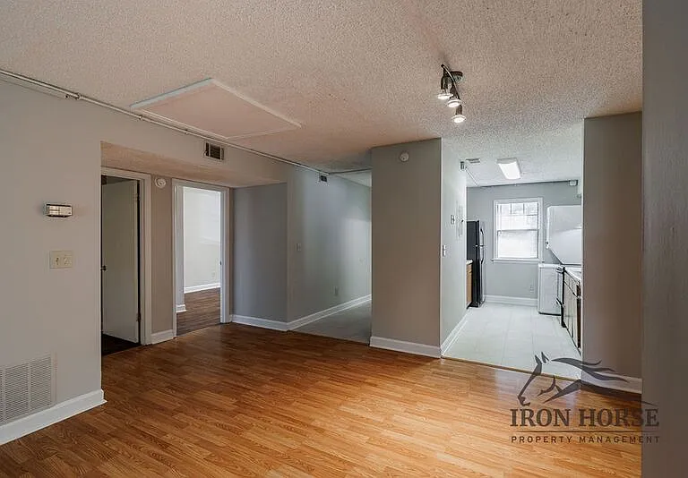 290 Appleby Dr #153 — Photo 6