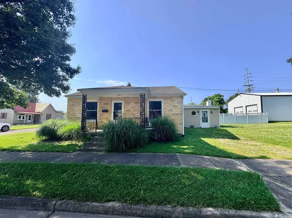 889 NE H St, Linton, IN 47441