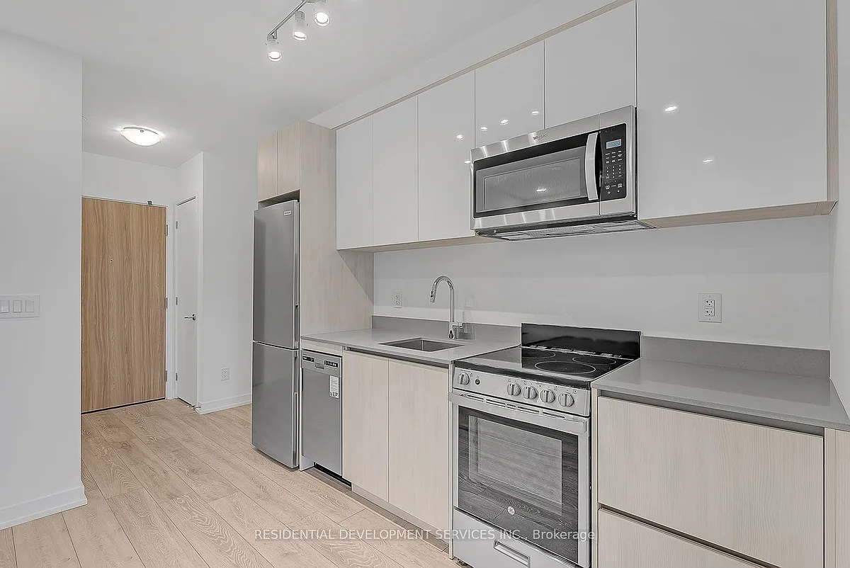 Building Photo - 3100 Keele St #332