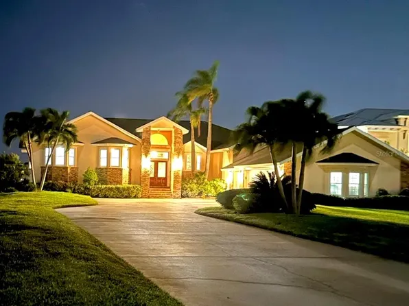 350 Bath Club Blvd S, North Redington Beach, FL 33708