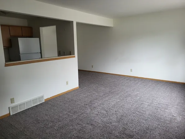 4807 Universal Dr, Midland, MI 48640