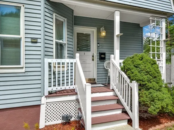 3 Wallace St, Worcester, MA 01605