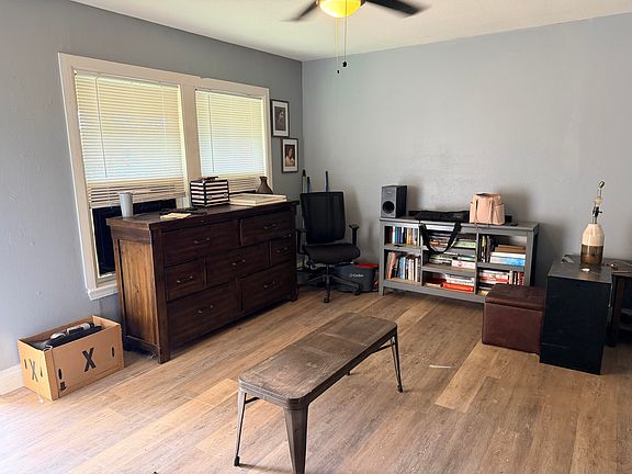 5th image of 4614 33rd St
