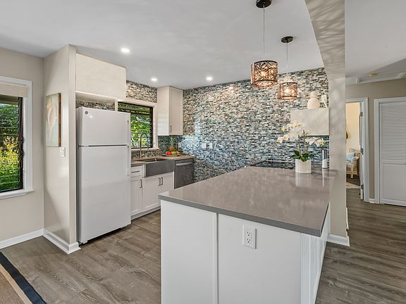 3rd image of 3830 Edward Rd #9F