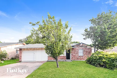 2029 Willow Ln Photo 1