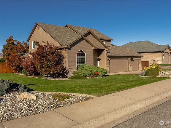 3rd image of 609 Briarwood Drive
