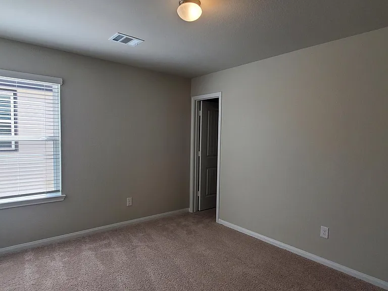 989 Marquis Dr — Photo 21
