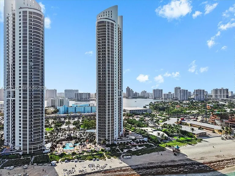 18201 Collins Ave #601A — Photo 35