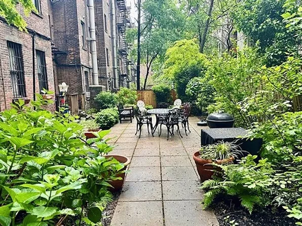 204 E 90th St APT 4E, New York, NY 10128