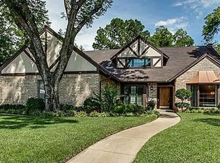 2905 S Fielder Rd, Arlington, TX 76015